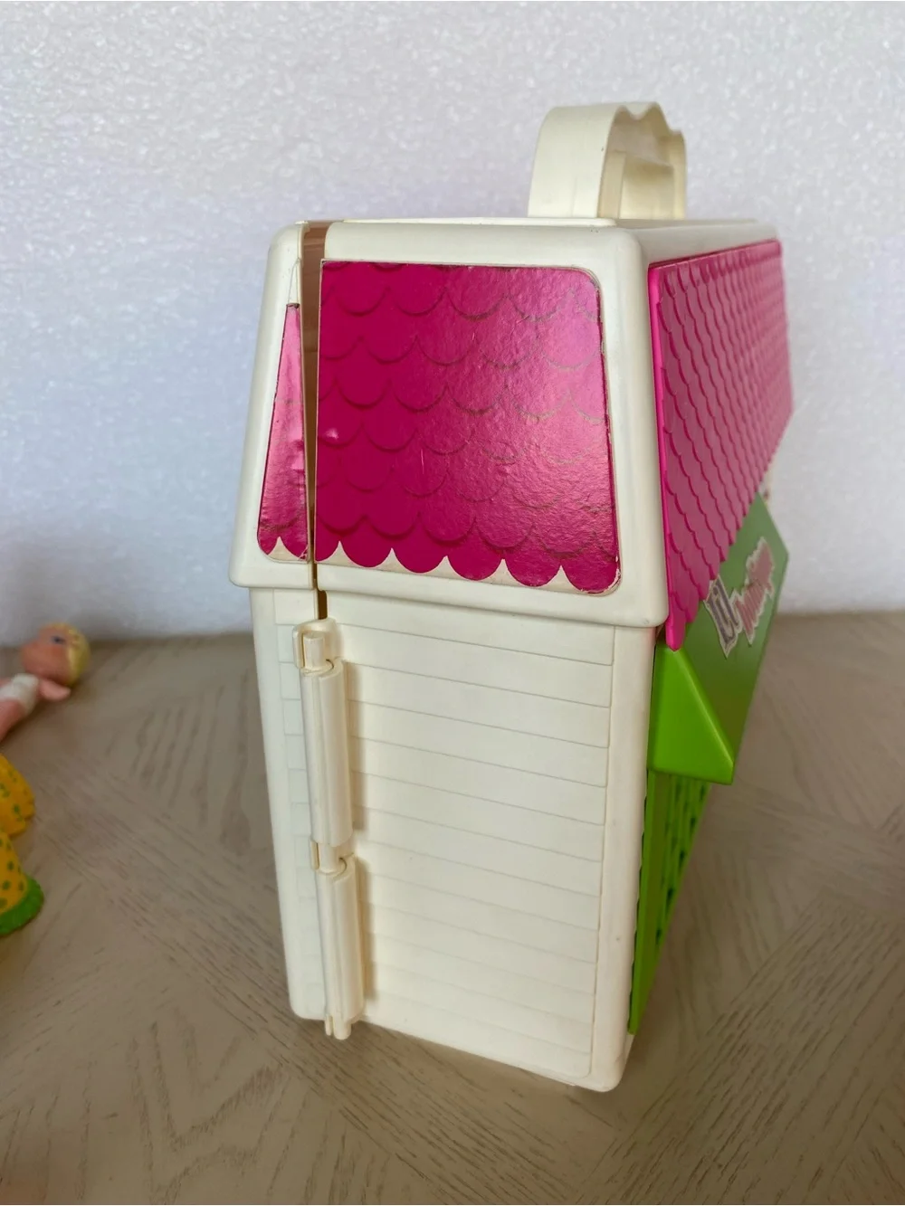 Vintage 1983 Schaper Lil' Me Boutique Carrying Case with 4 Dolls, Clothes, Hats